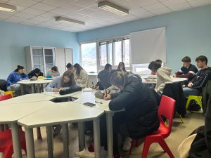 “Capire l’Incertezza: Probabilità, Decisioni e Inganni della Mente”